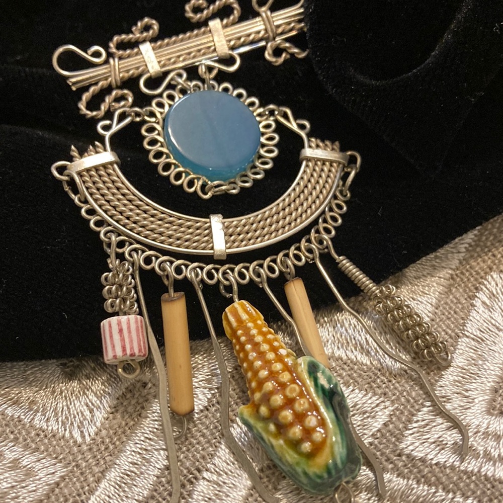 Wire Filgree Pin - Picture 1 of 3